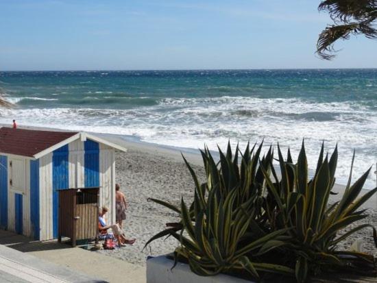 1 Bedroom Beachfront At Torecilla Apartamento