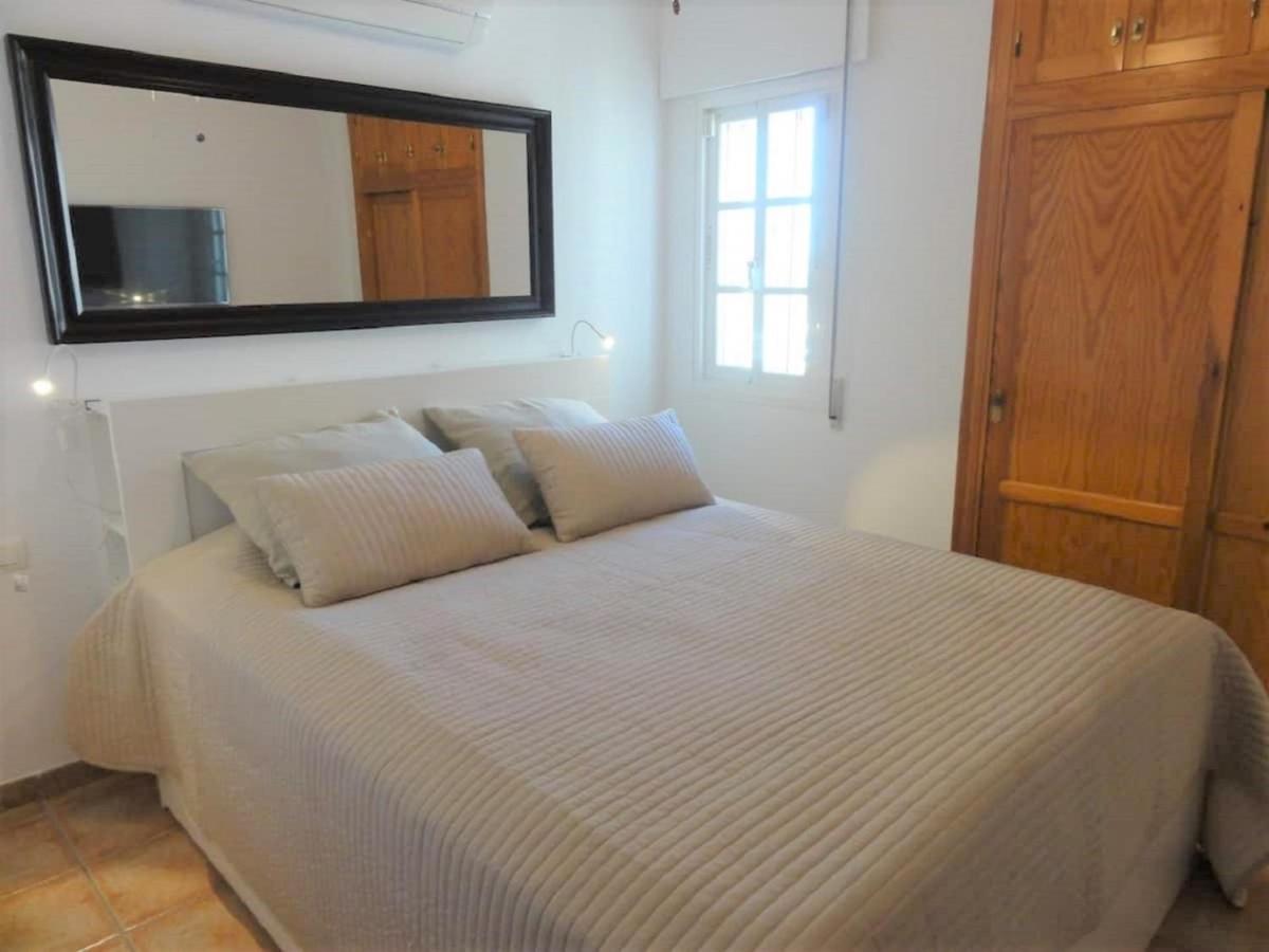 Apartamento 3 Bedroom Beach Frontline Apartment With Parking *