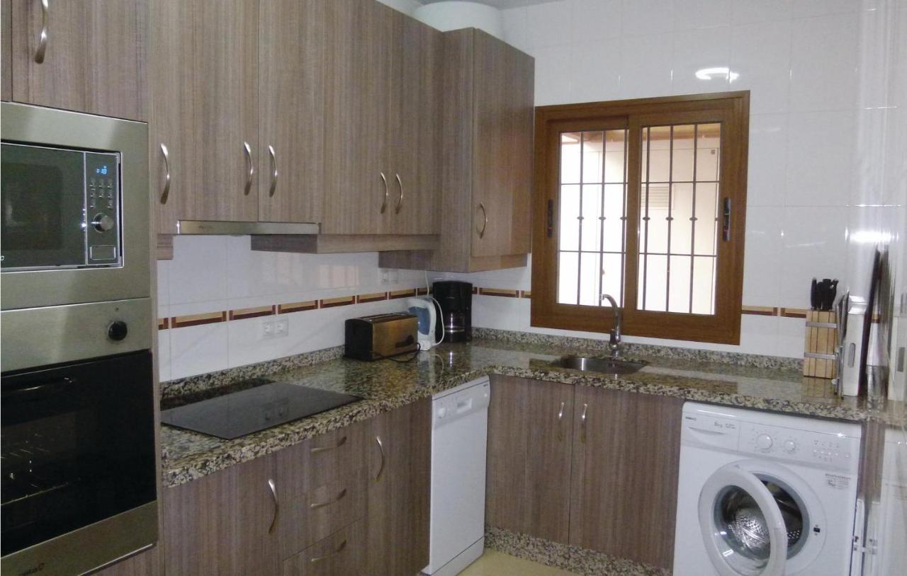 Сasa de vacaciones 3 Bedroom Awesome In *