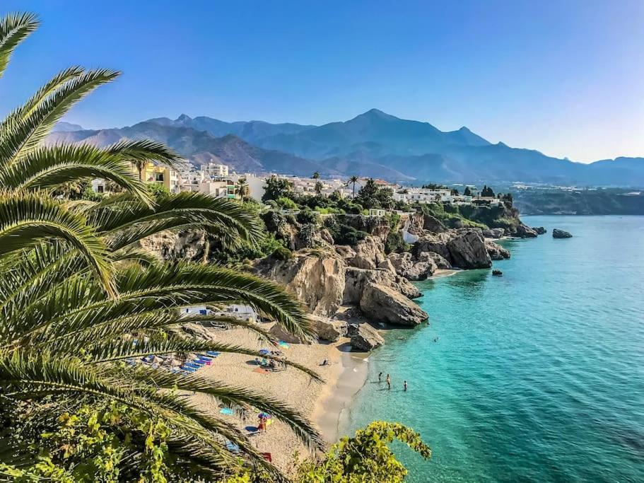 Capistrano Village * Nerja