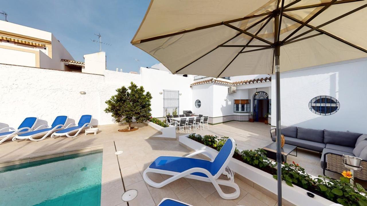 Casa de férias Luxury 5 Bed House Private Pool And Sea View Nerja