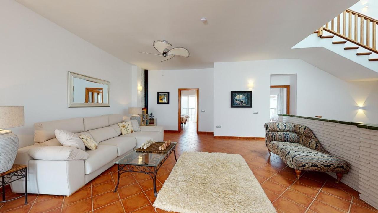 Luxury 5 Bed House Private Pool And Sea View Casa de férias *