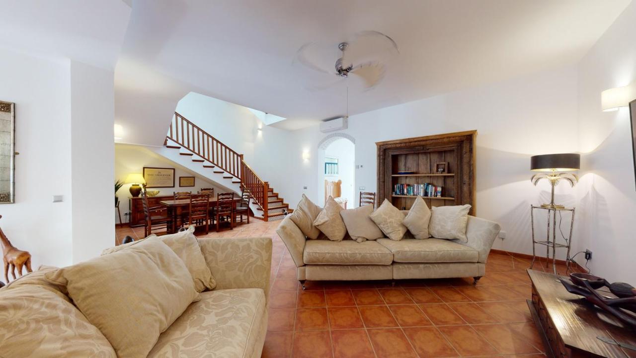 Luxury 5 Bed House Private Pool And Sea View Casa de férias *