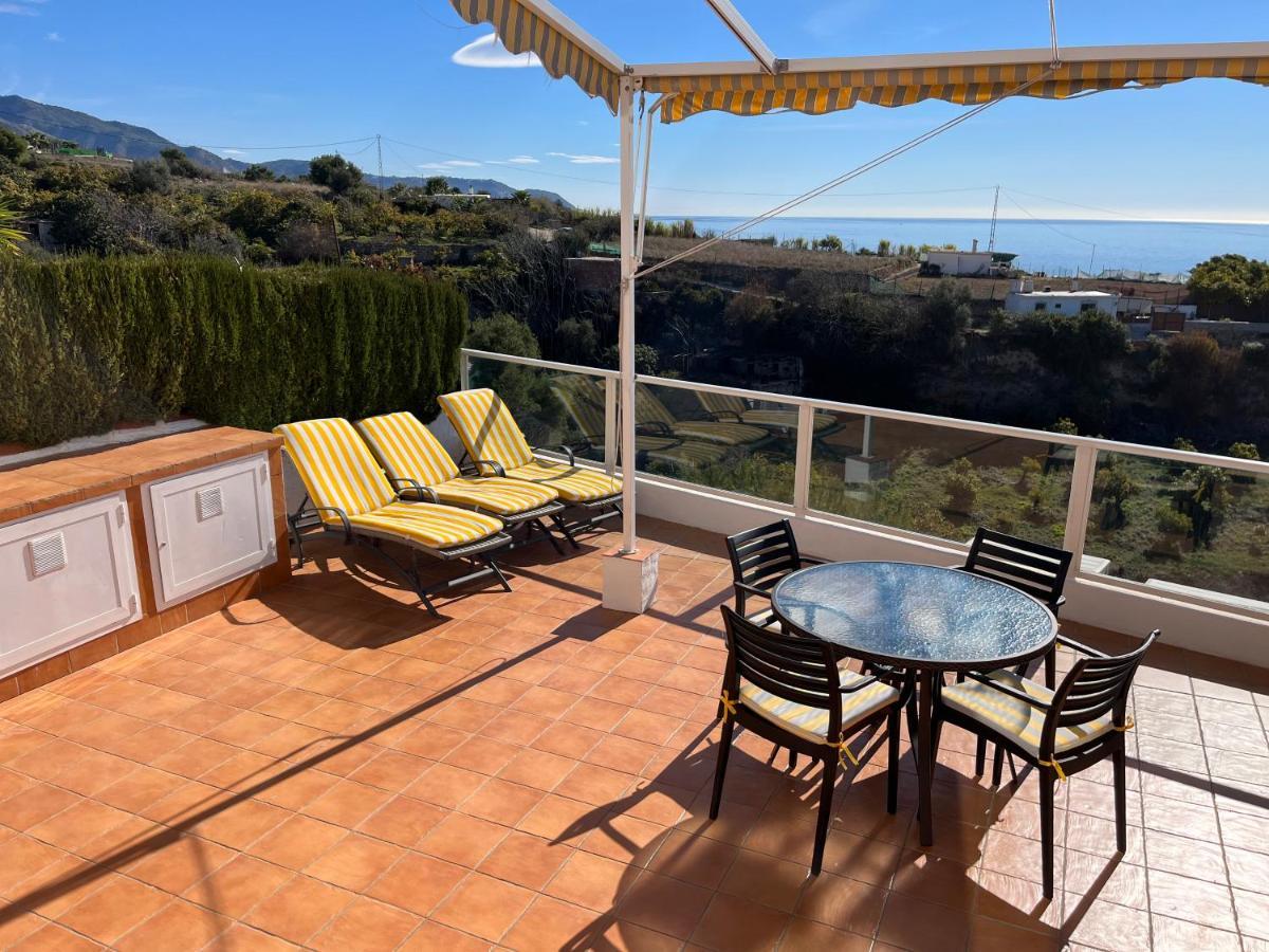 Delightful Burriana House With Magnificent & Sea Views. Casa de férias *