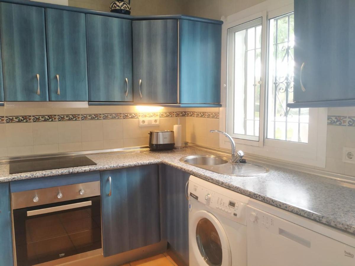 Apartment Lovely 2 Bedroom In Oasis De Capistrano, Nerja