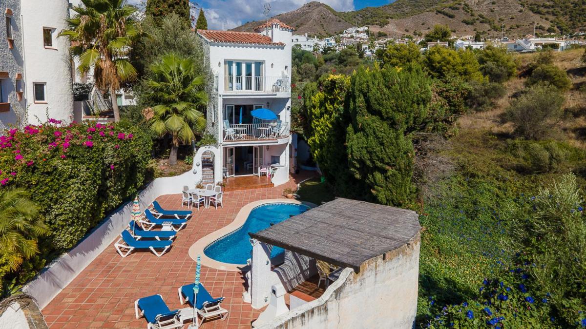 Chimenea With Pool And Lovely Garden Villa *