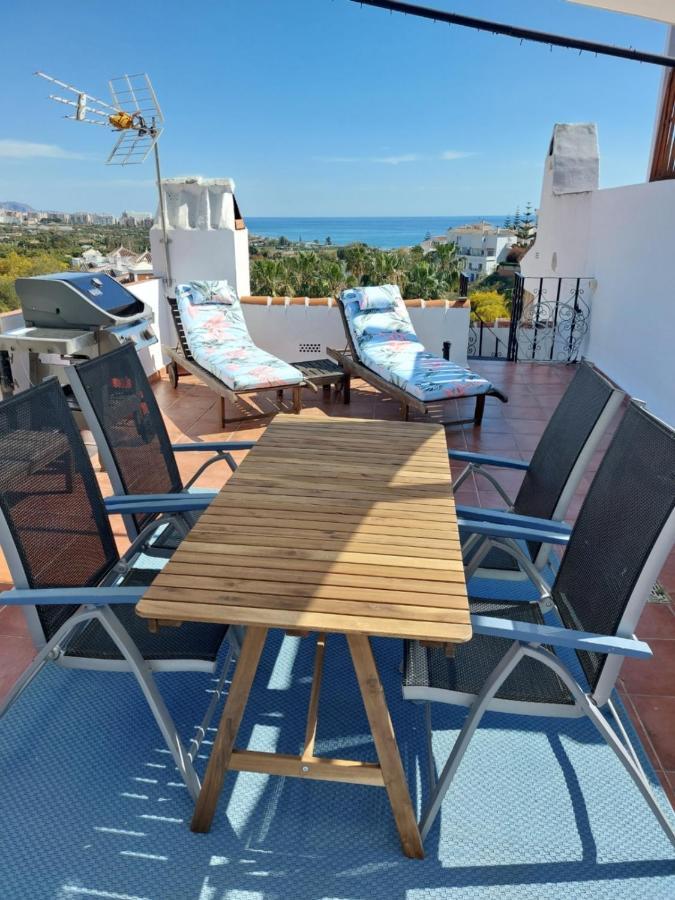 Modern Furnished, Roof Terrace, Beautiful Seaview *