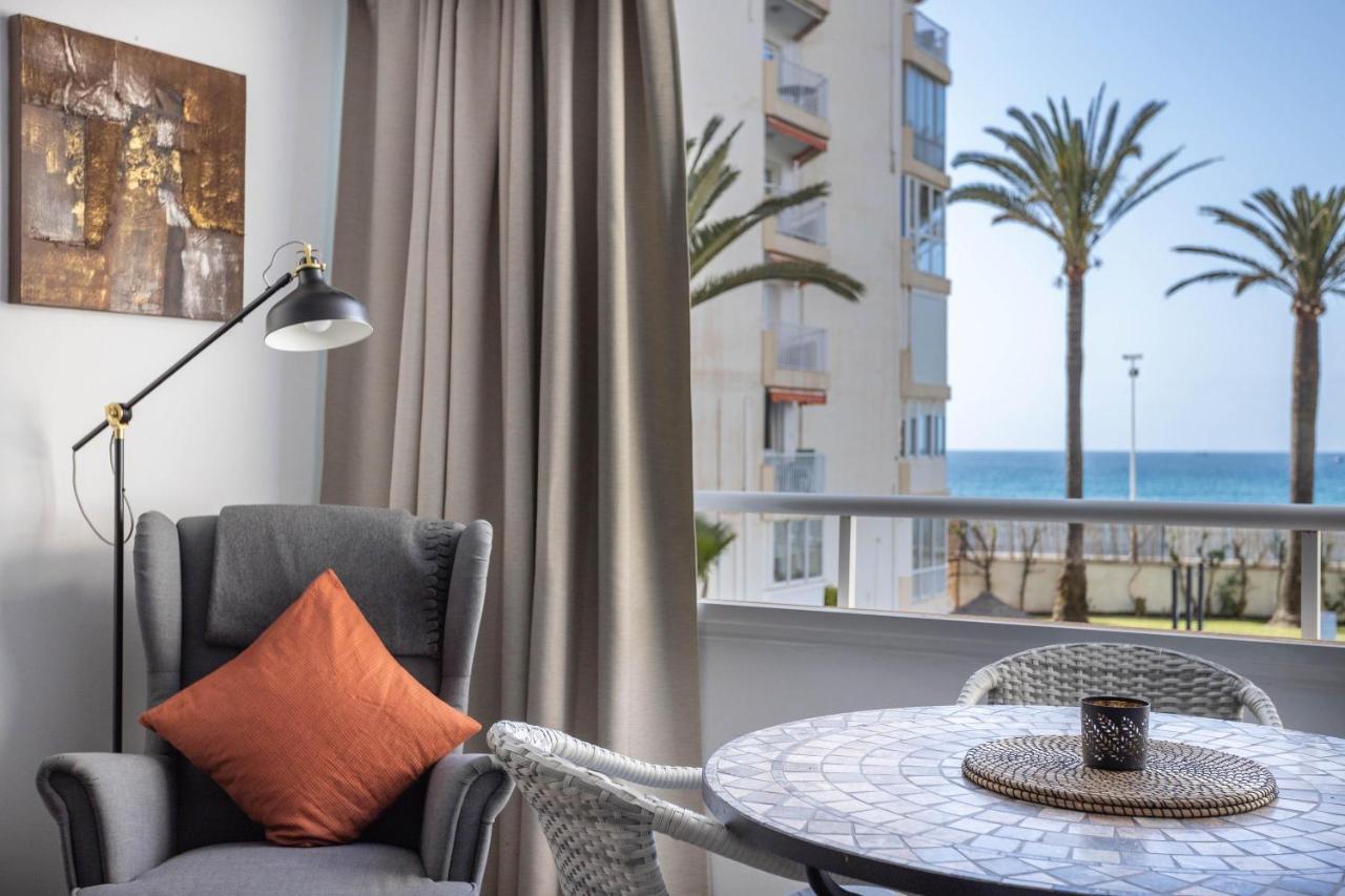 A214 Chic Front Line Apartamento Nerja