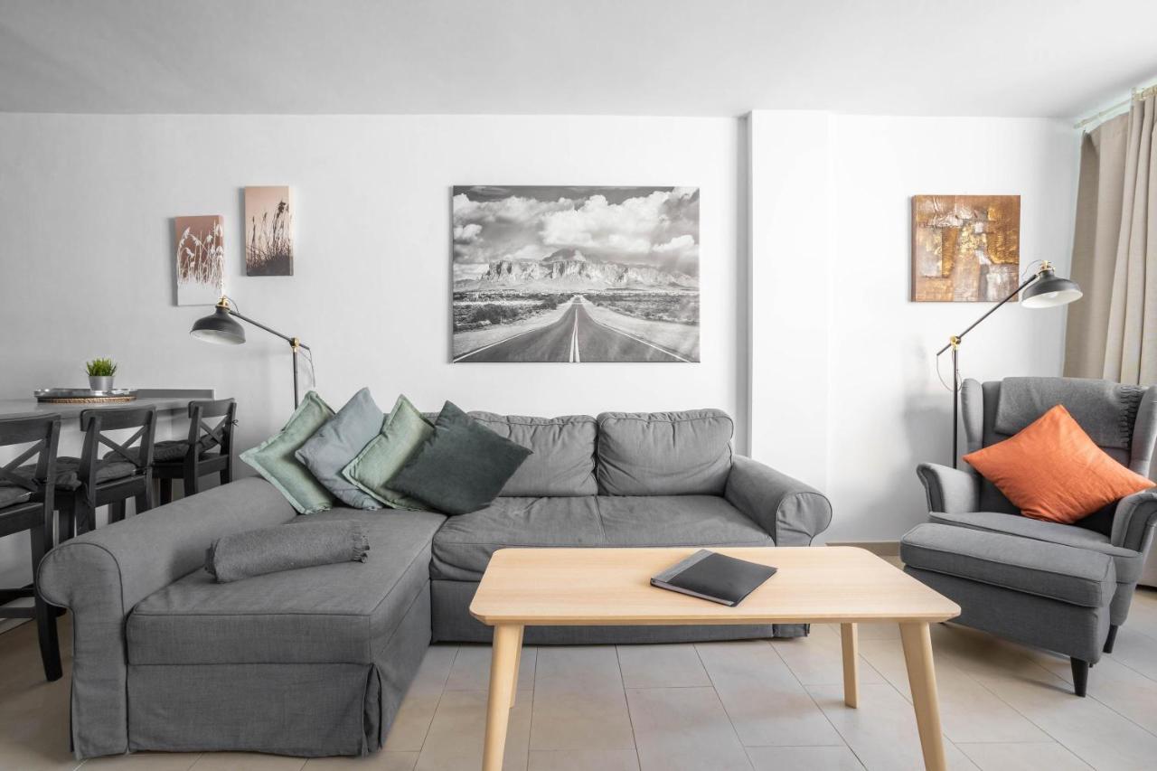 A214 Chic Front Line Apartamento Nerja