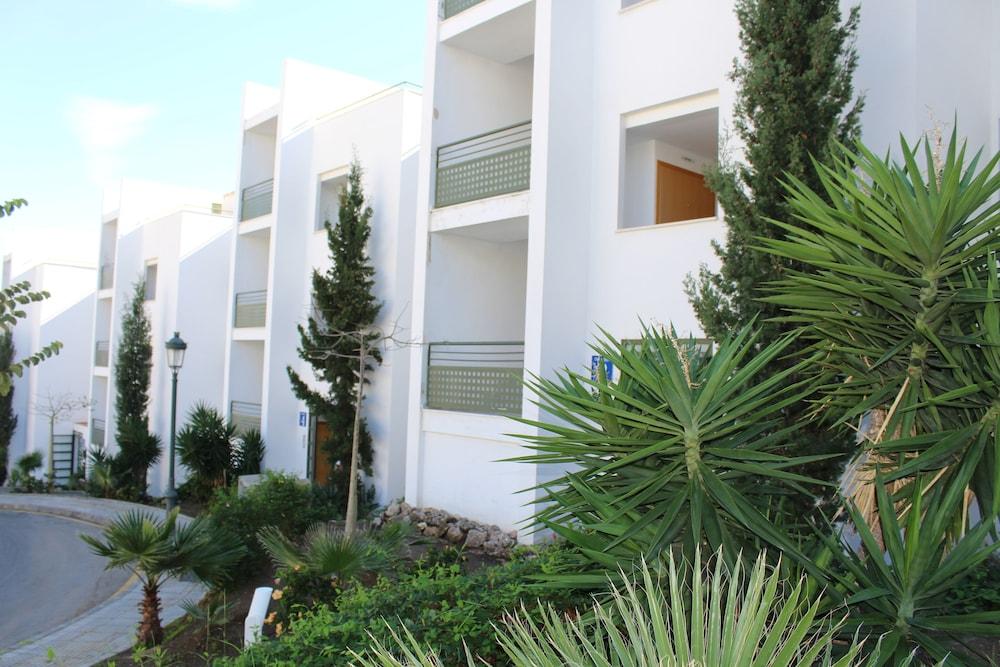De 2* Nerja