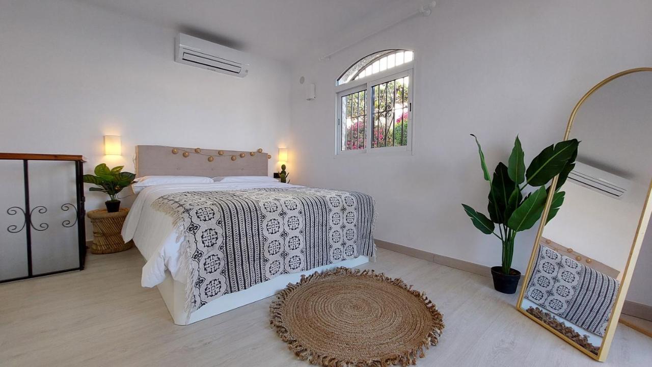 Casa de férias New Boho With Balcony, Private Garden And Communal Pool Nerja