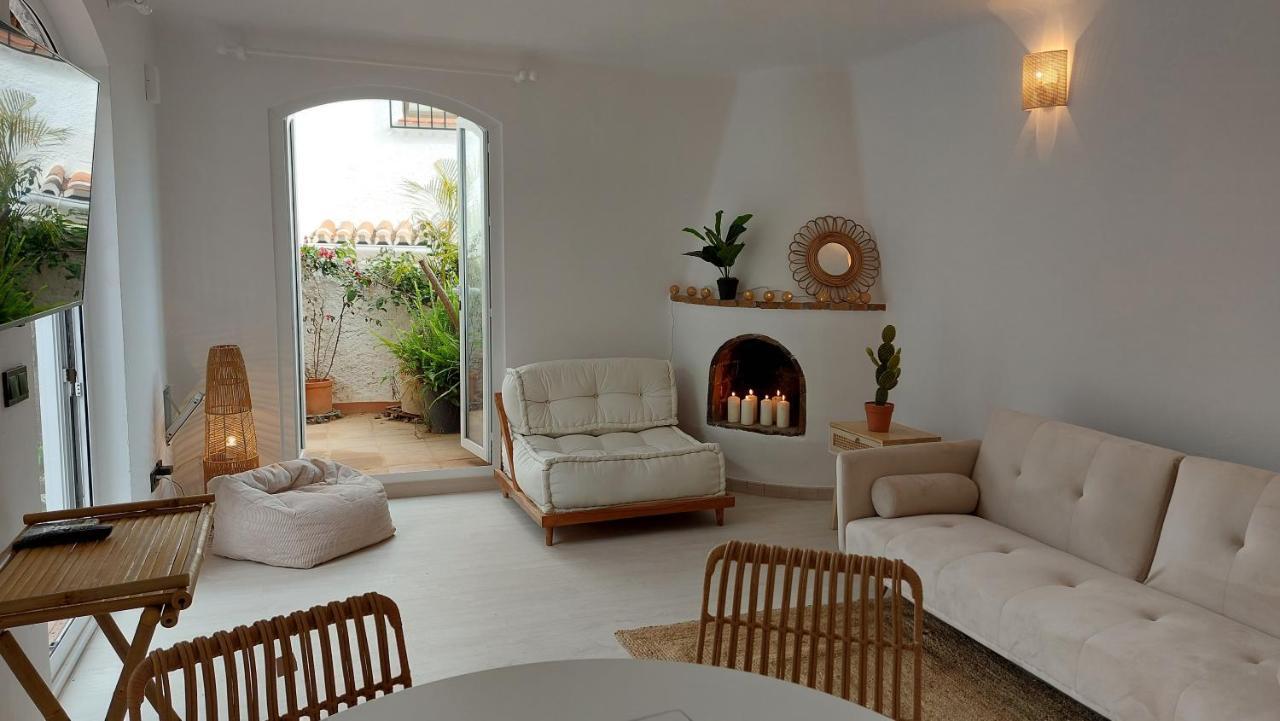 New Boho With Balcony, Private Garden And Communal Pool Casa de férias