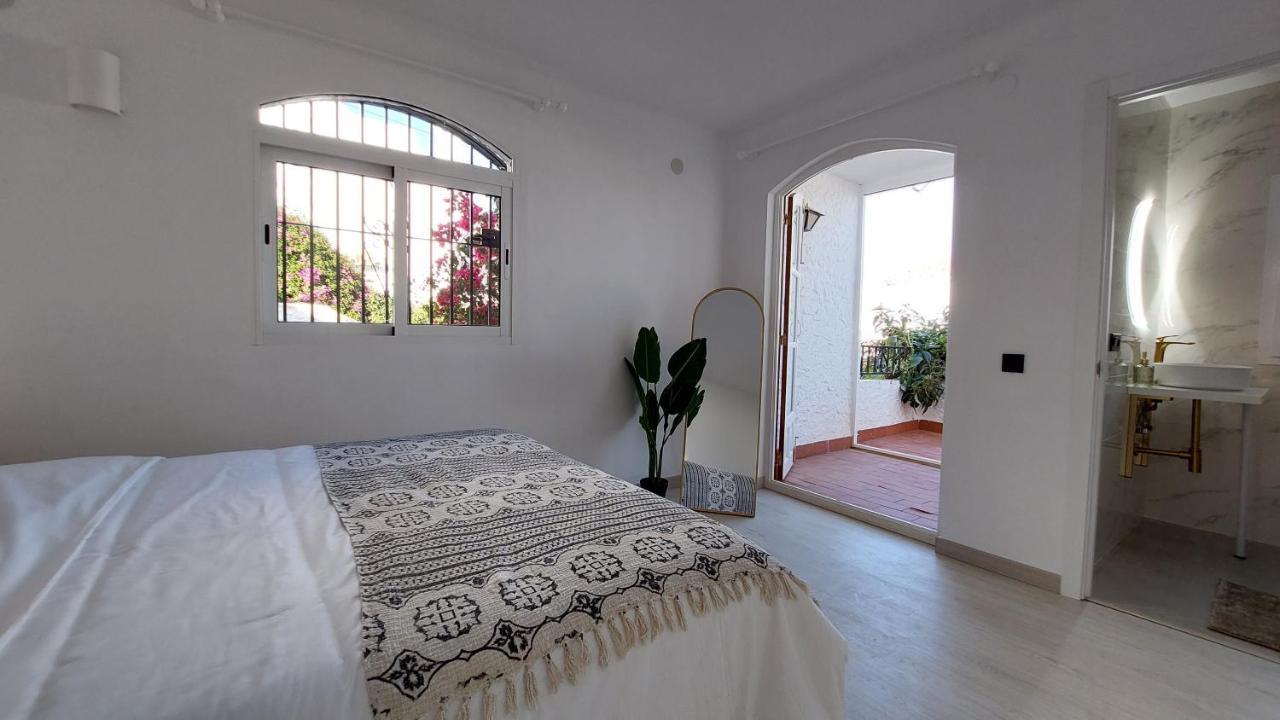 Casa de férias New Boho With Balcony, Private Garden And Communal Pool Nerja