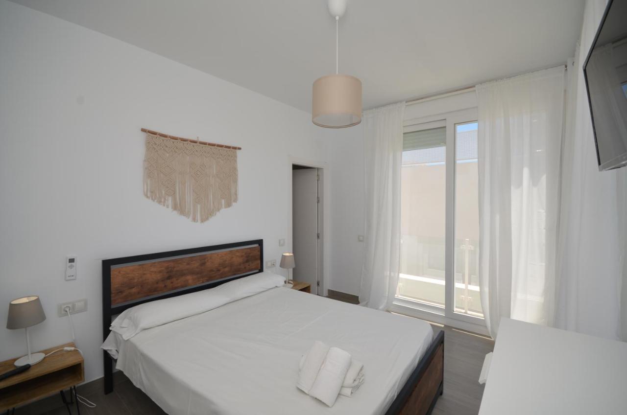 Villa Capistrano Blue 3 *