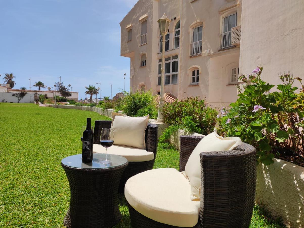 1 Bedroom Beachfront At Torecilla Apartamento *