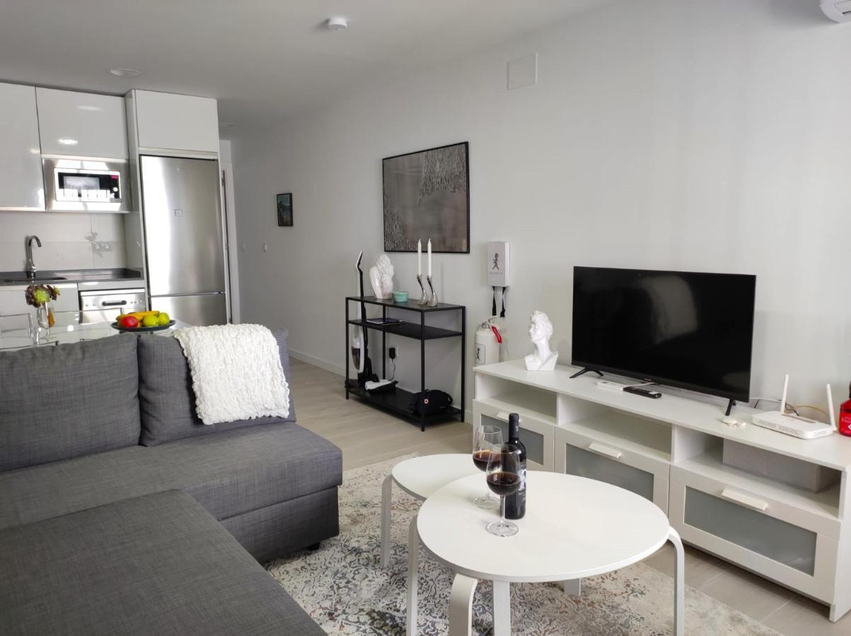 1 Bedroom Beachfront At Torecilla Apartamento Nerja