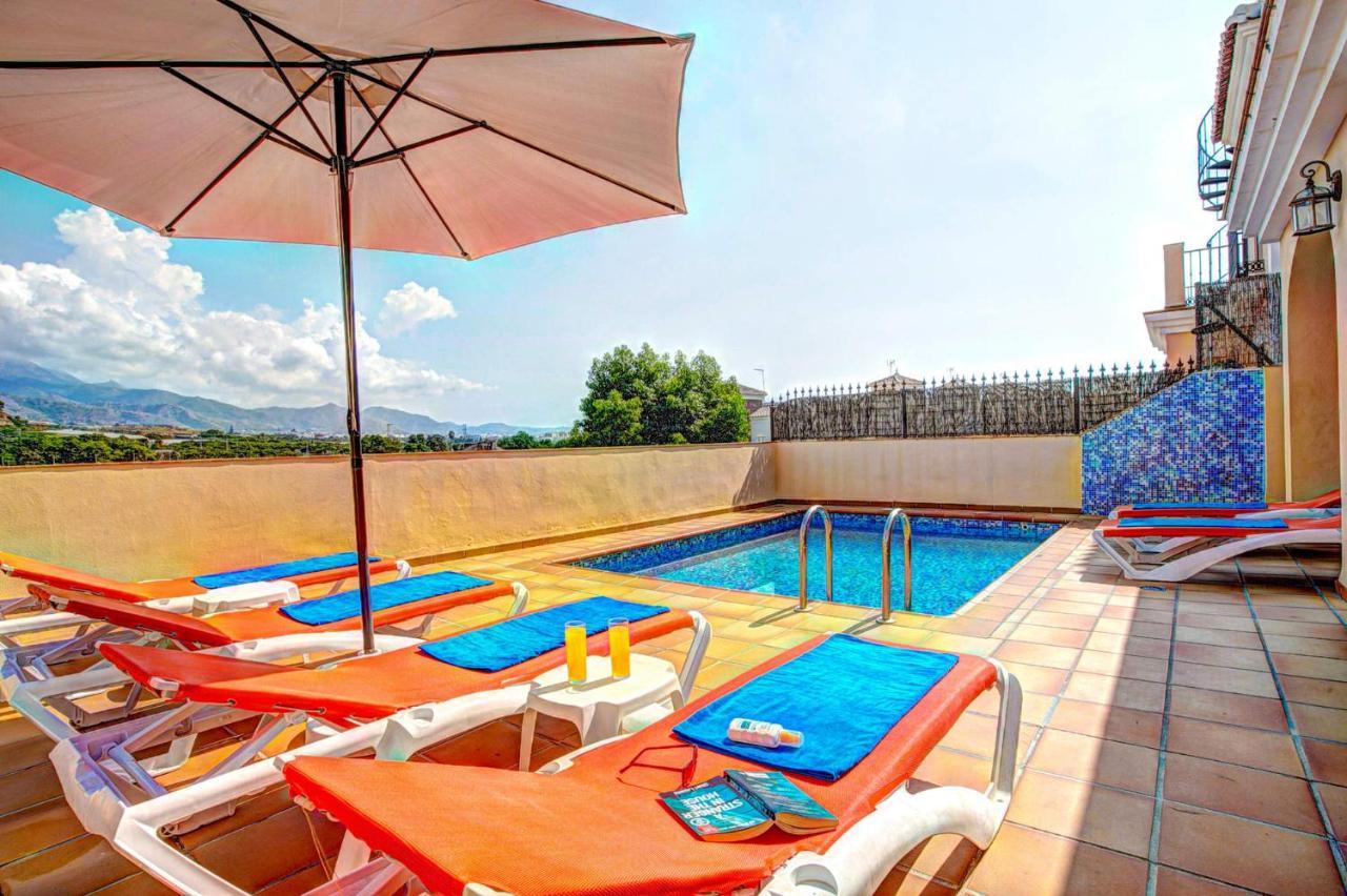 Reyes Villa