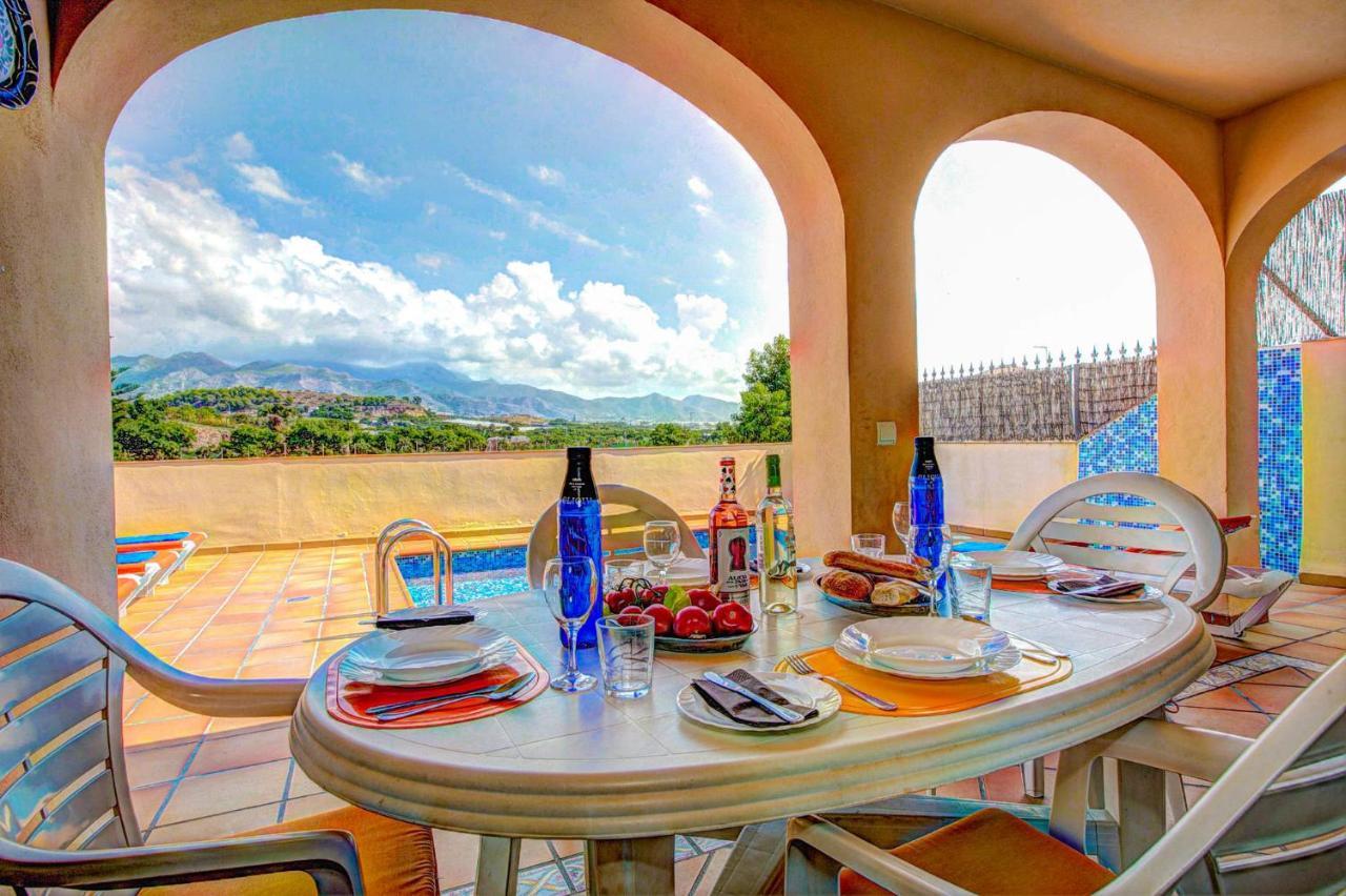 Reyes Villa