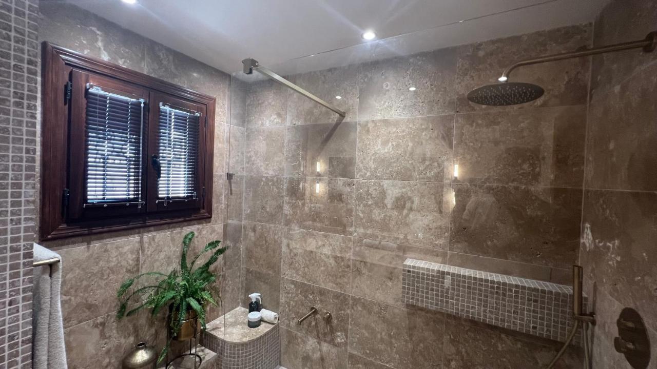 Villa Romantic White -private Pool Nerja