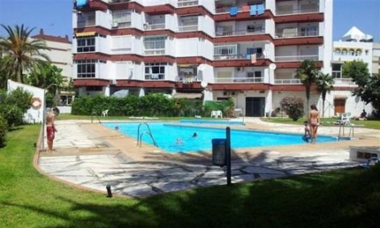 Apartamento Amplío Piso Al Lado De La Playa En
