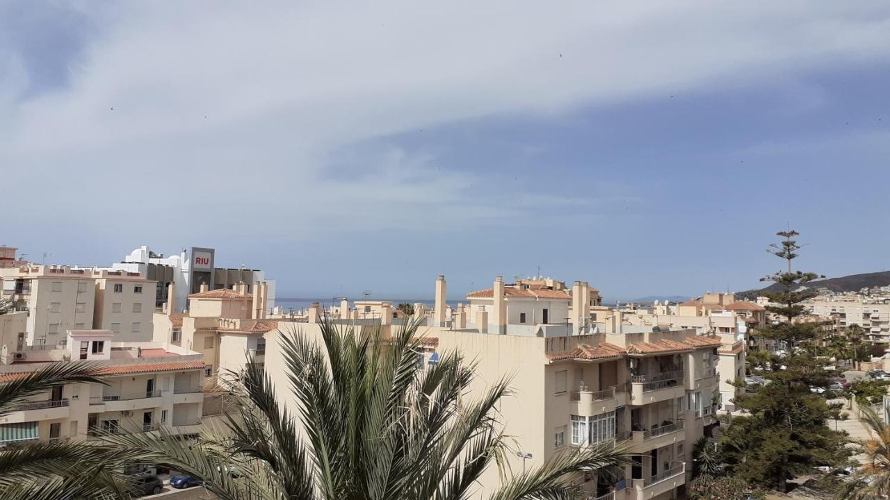 Amplío Piso Al Lado De La Playa En Nerja