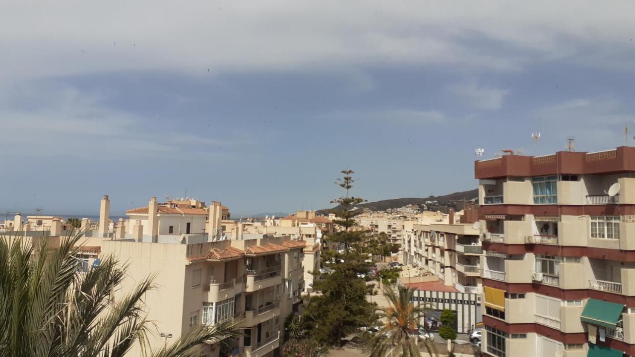 Apartamento Amplío Piso Al Lado De La Playa En *