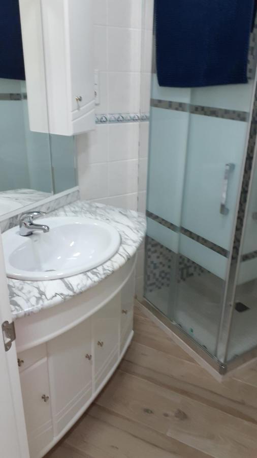 Apartamento Amplío Piso Al Lado De La Playa En