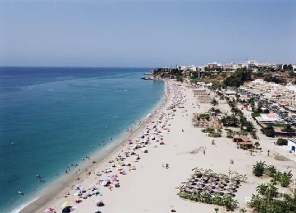 Apartment Hc Burriana Playa Nerja
