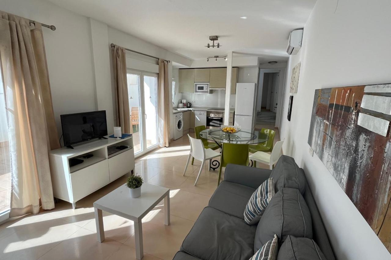 Villa Paradise - Lily Nerja