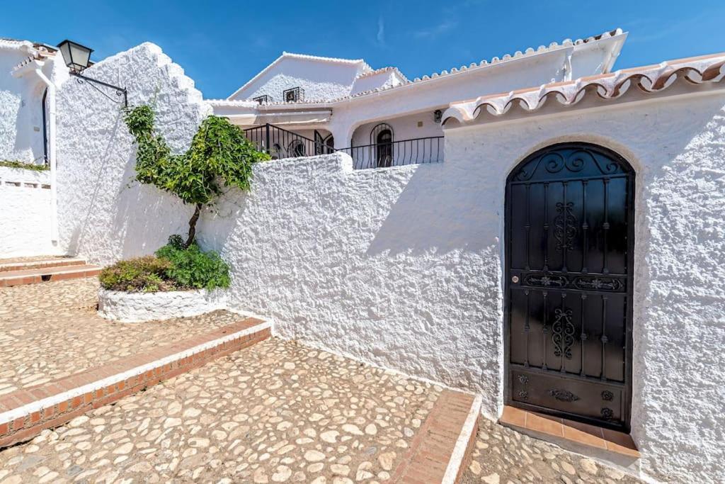 Olivo De Capistrano * Nerja