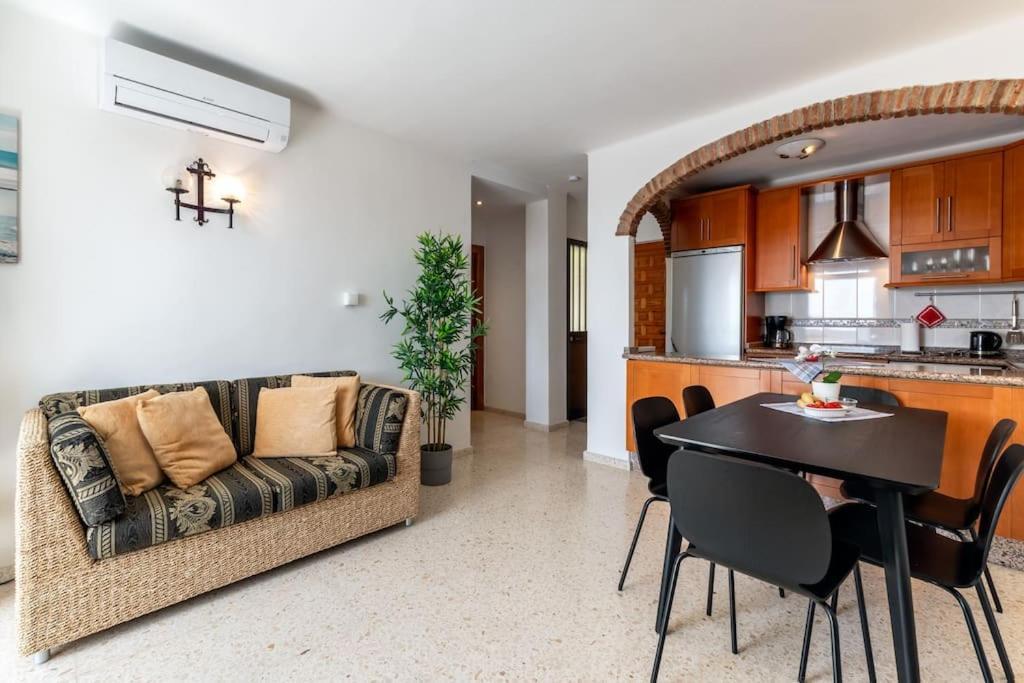 Oasis 16 Apartamento Nerja