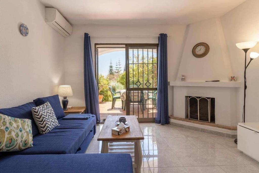 Tropicana Townhouse, 2 Bedroom Next To The Pool Apartamento Nerja