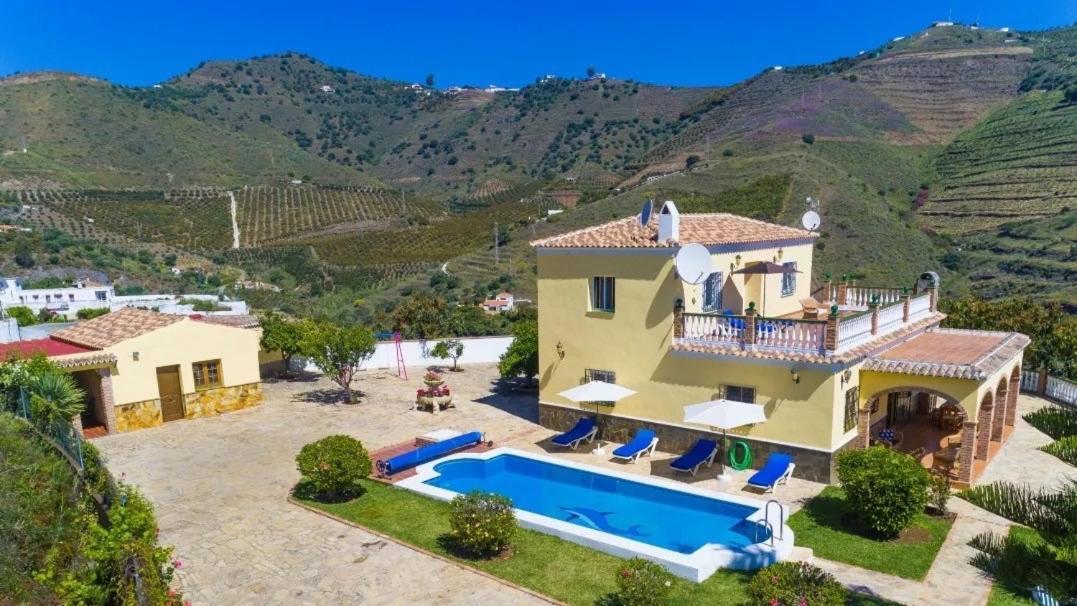 Views - By Casitas Select Pousada