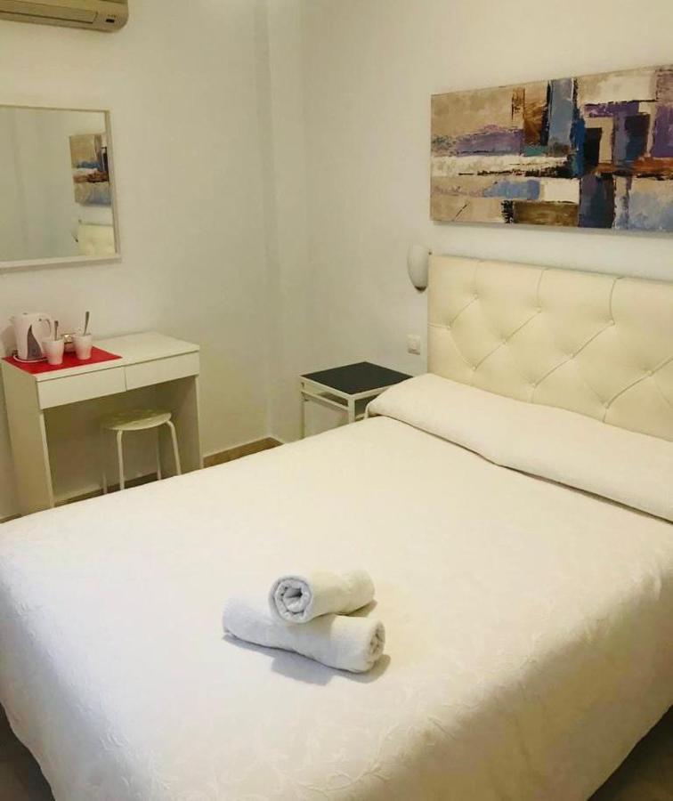 Tres Soles Guest house 2*
