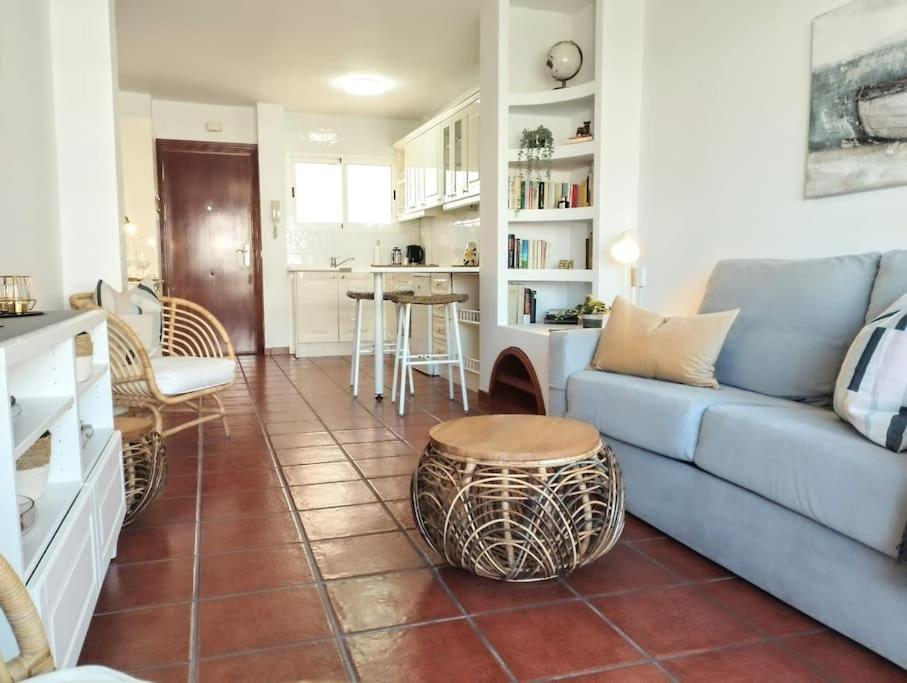 Apartamento 2 Bedroom With Sea Views, Acapulco Playa, Nerja