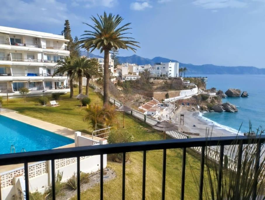 2 Bedroom With Sea Views, Acapulco Playa, Apartamento Nerja