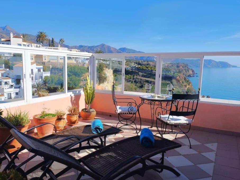 Amazing 3 Bedroom Townhouse Close To Burriana, Apartamento Nerja