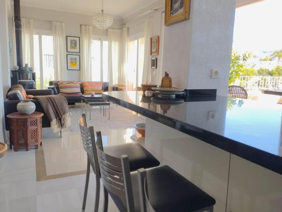 Amazing 3 Bedroom Townhouse Close To Burriana, Apartamento *