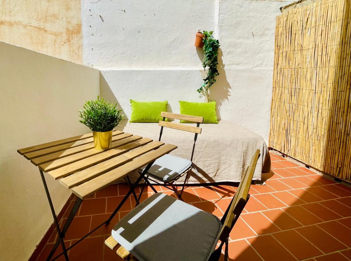Estudio Con Terraza By Maison Jaken