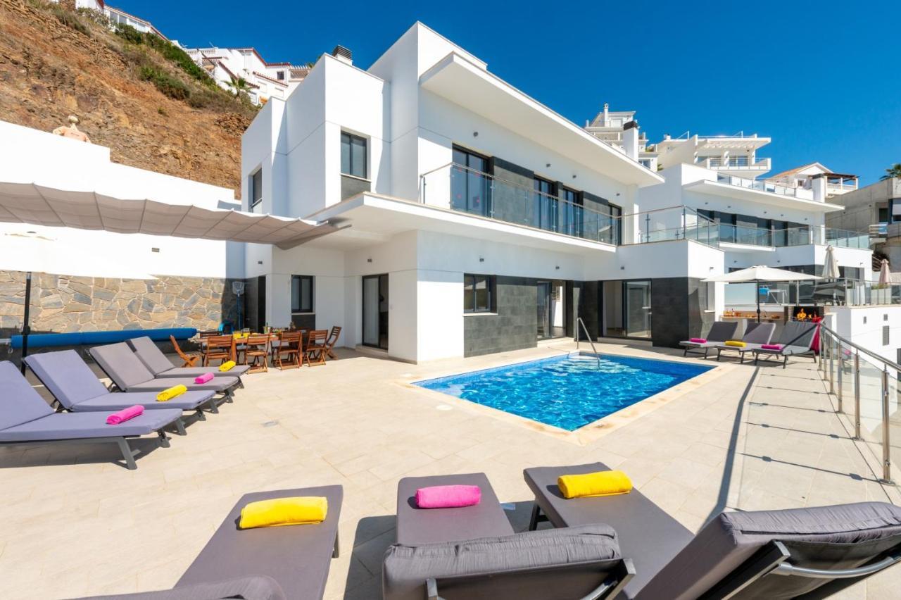 Ladera Vista By *