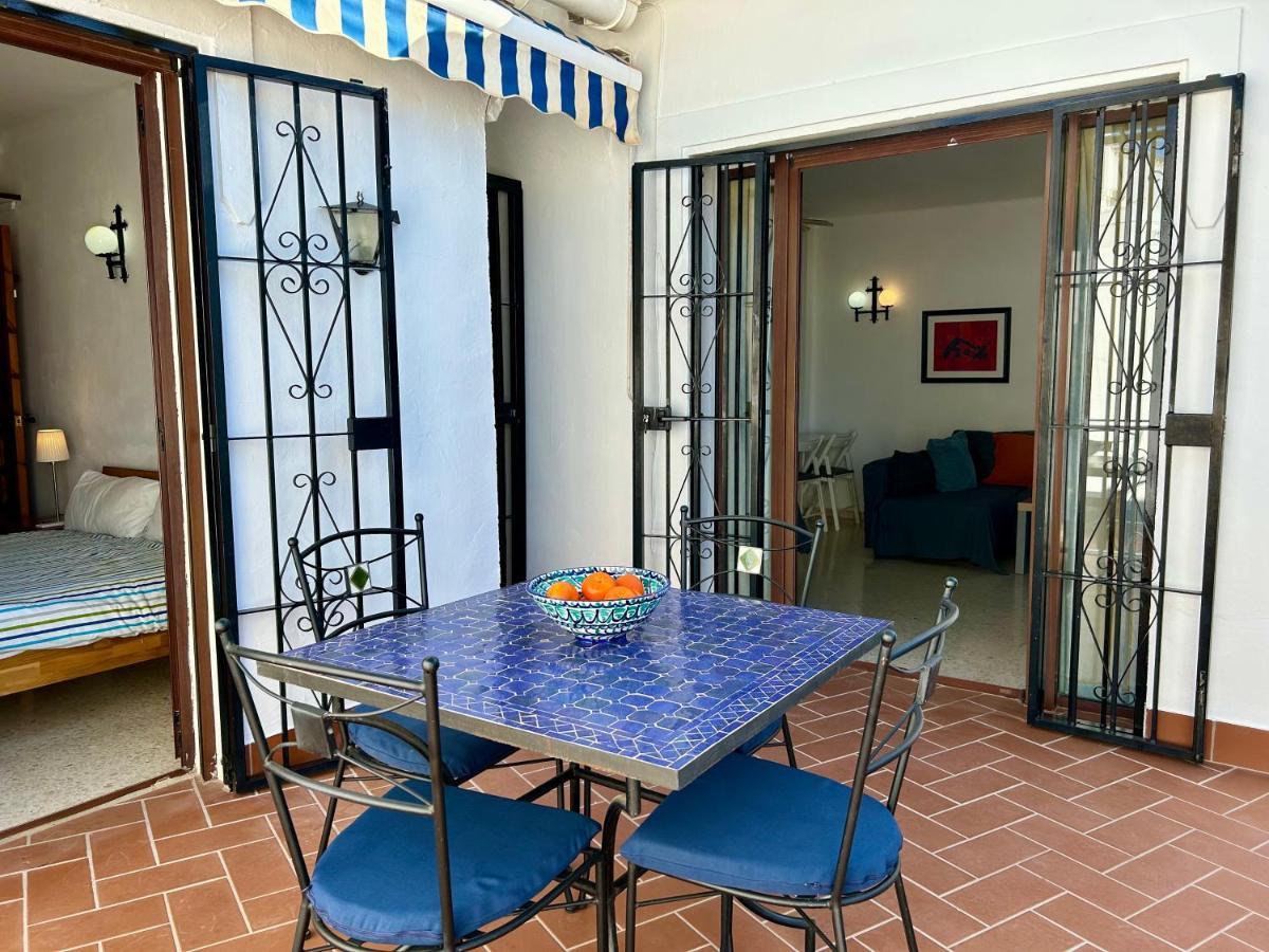 Casa Con Terraza Y Hermoso Jardín Comunal *