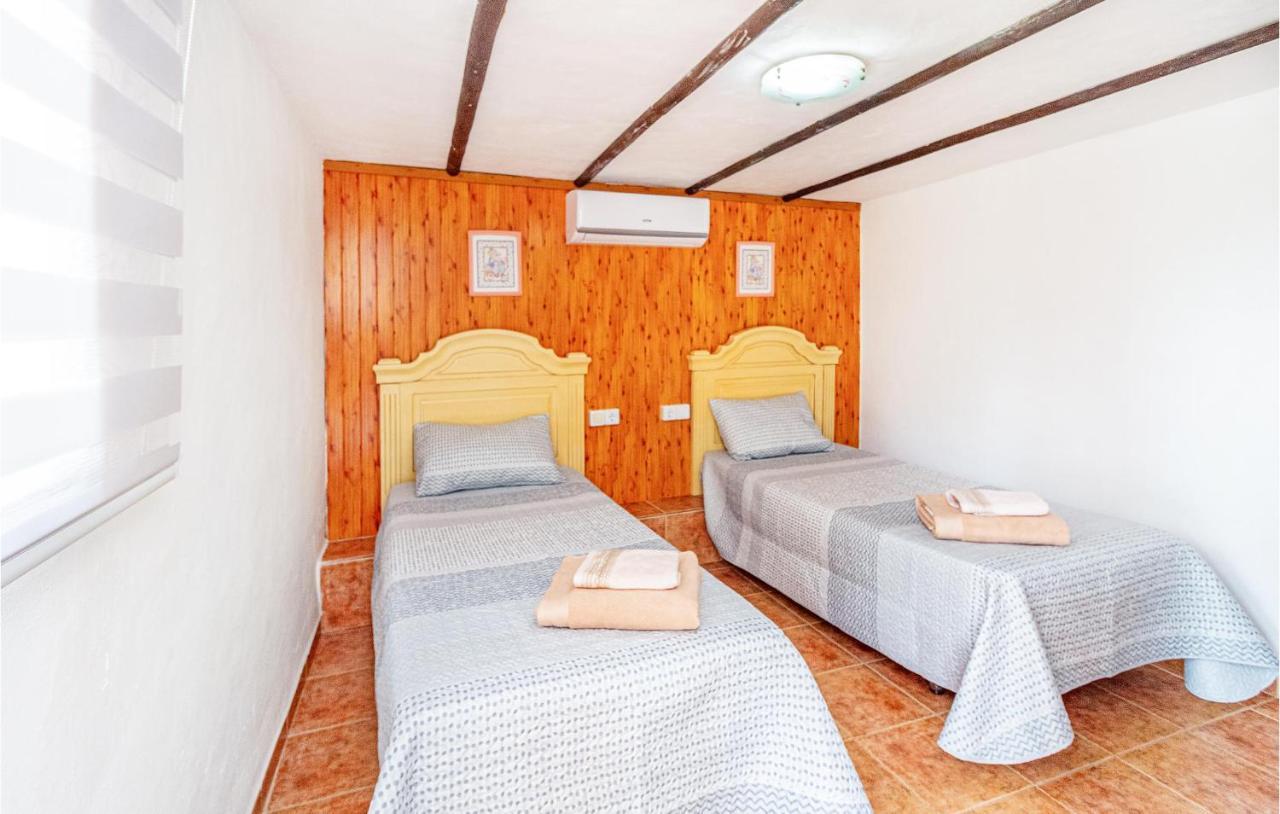 3 Bedroom Awesome In