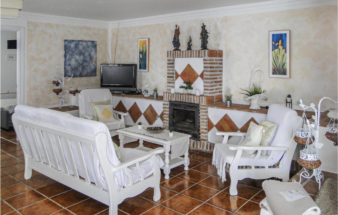 Holiday home 4 Bedroom Gorgeous In Frigiliana