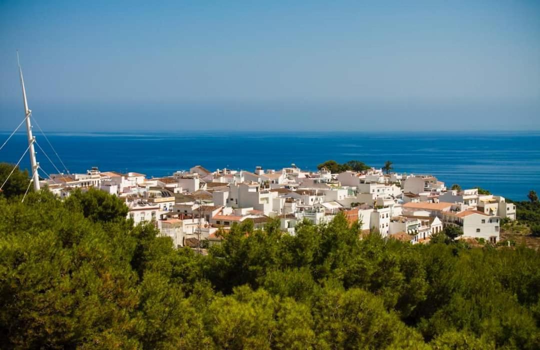En El Mirador De Apartment Nerja
