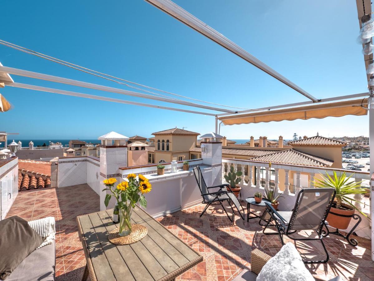 Apartamento Fantastic Penthouse With Roof Terrace In The Heart Of Nerja