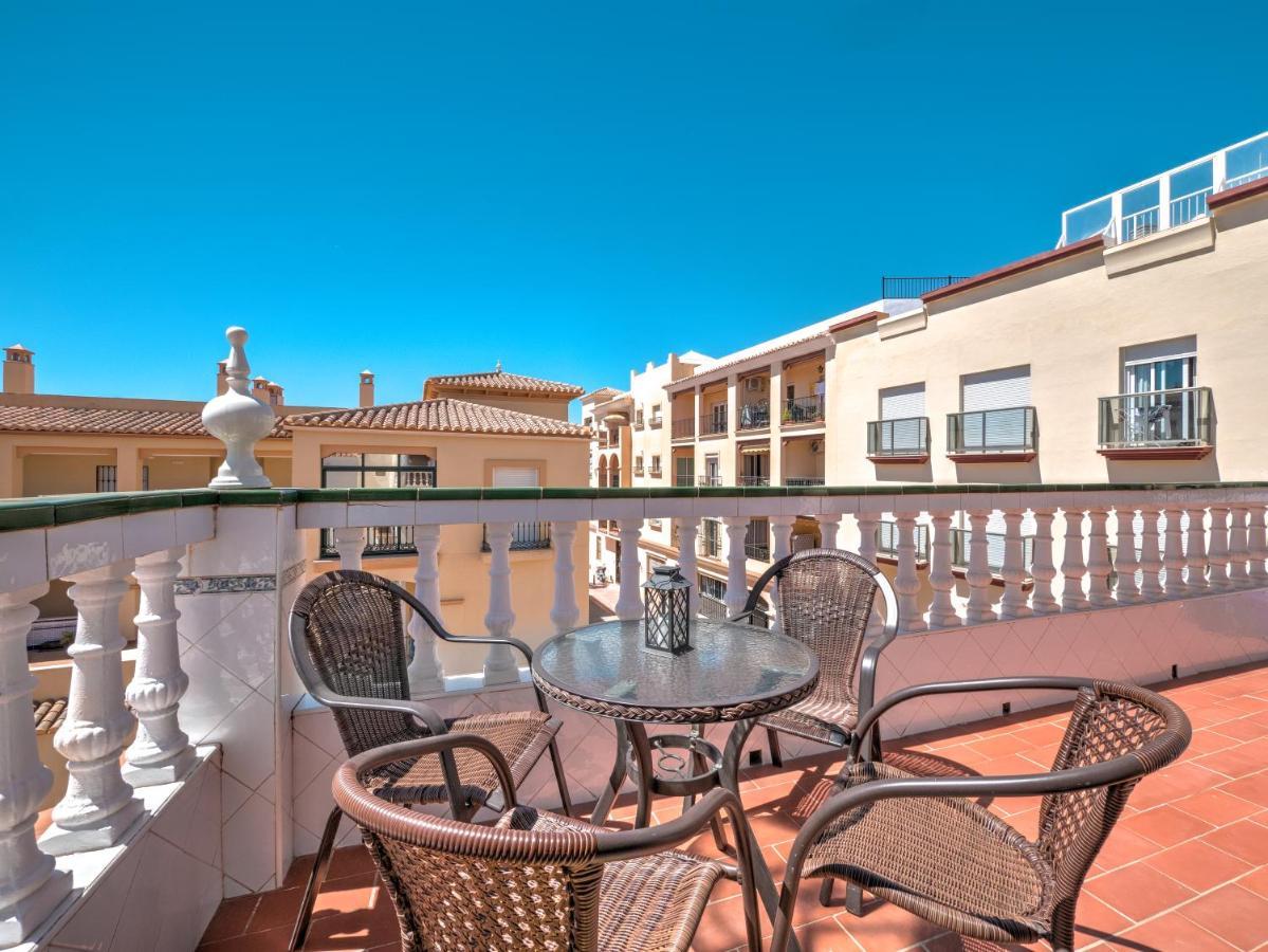 Apartamento Fantastic Penthouse With Roof Terrace In The Heart Of Nerja