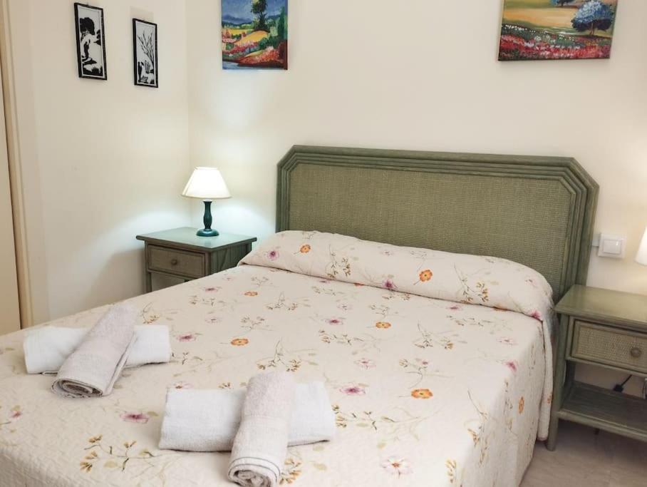 Spacious 4 Bedroom With Parking In Town Centre, * Nerja