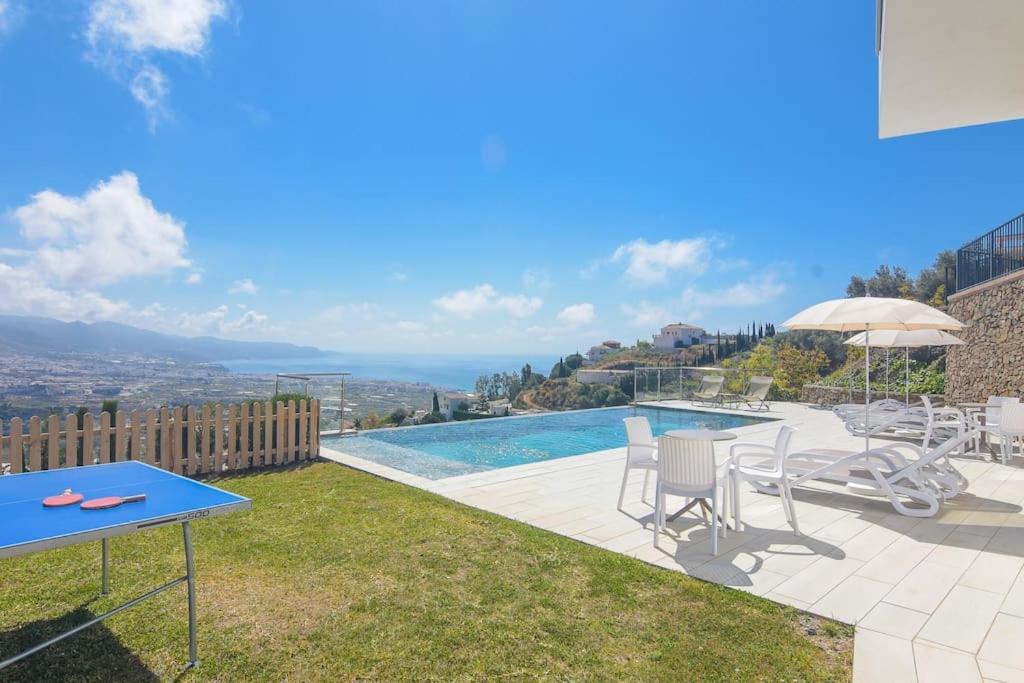 Villa Gran Con Bonitas Vistas Nerja