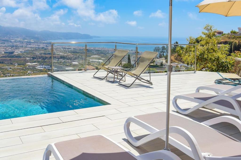 Villa Gran Con Bonitas Vistas Nerja