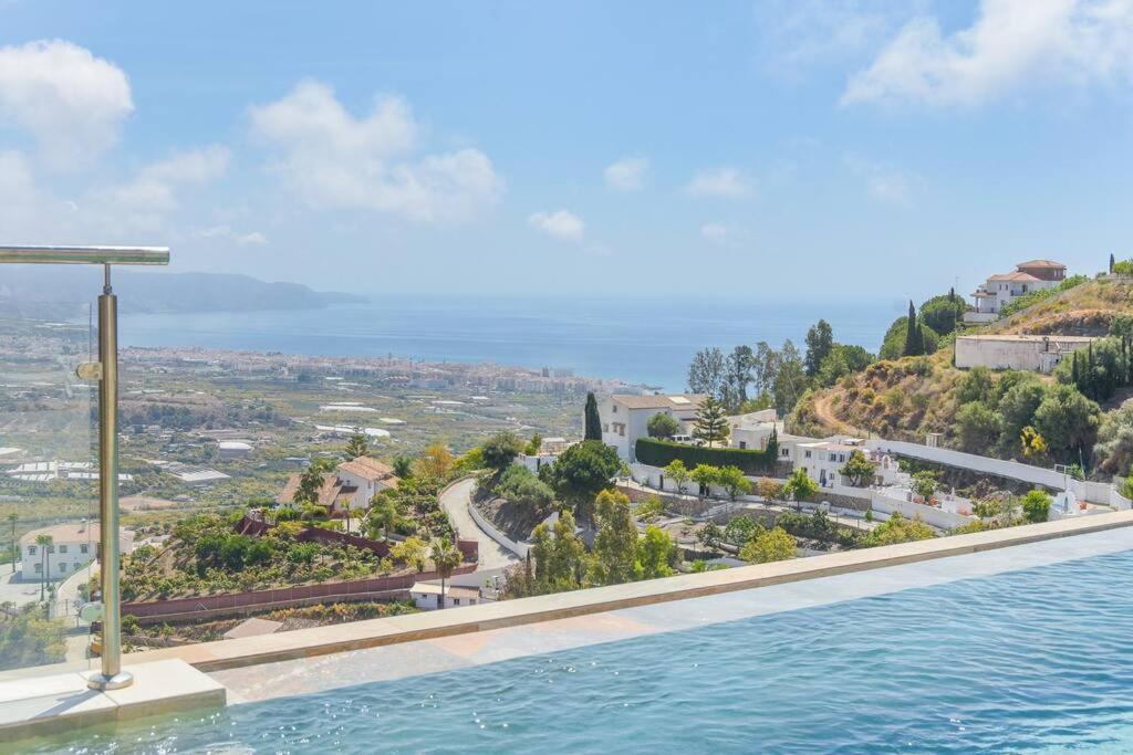 Villa Gran Con Bonitas Vistas Nerja